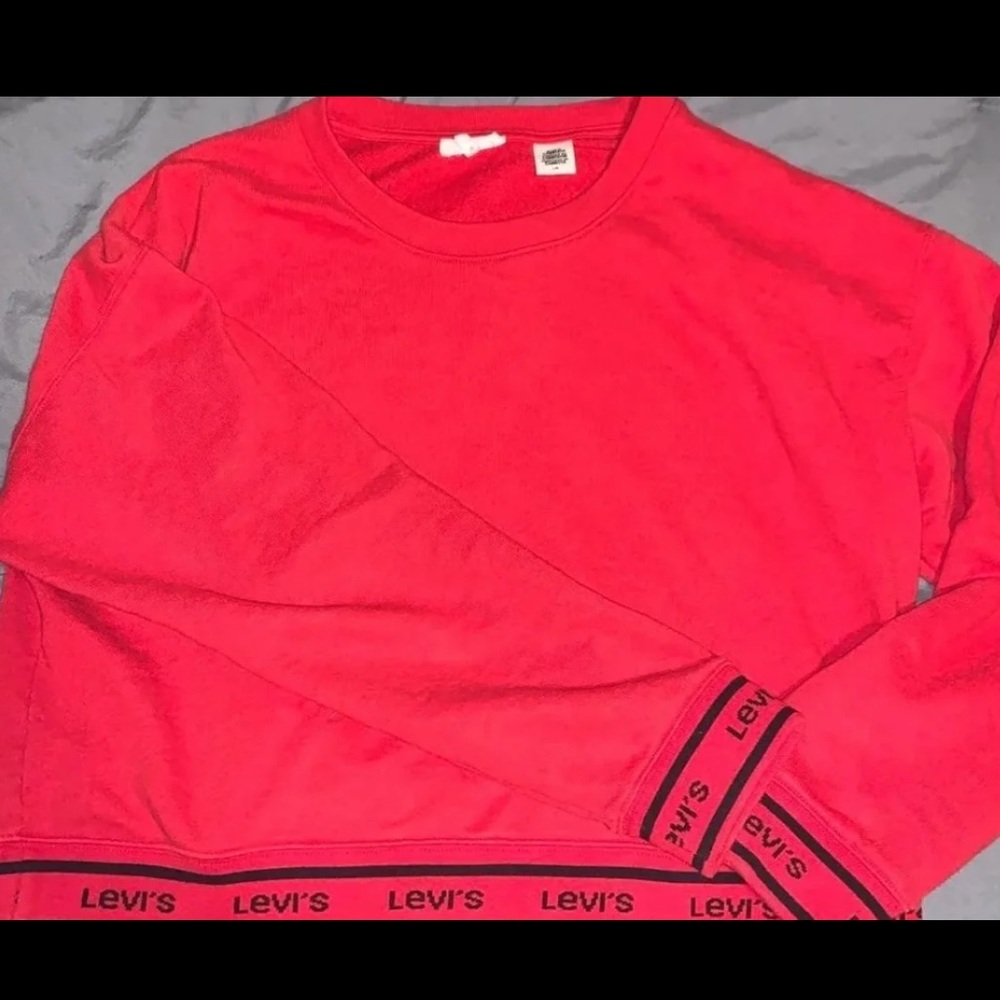 Levis cropped sweatshirt